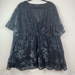 Torrid Black velvet pattern blouse. Size 4X 26W.